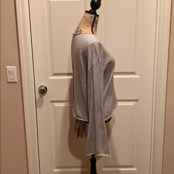 grey Sweater with sleeve ties - Picture 5 of 6